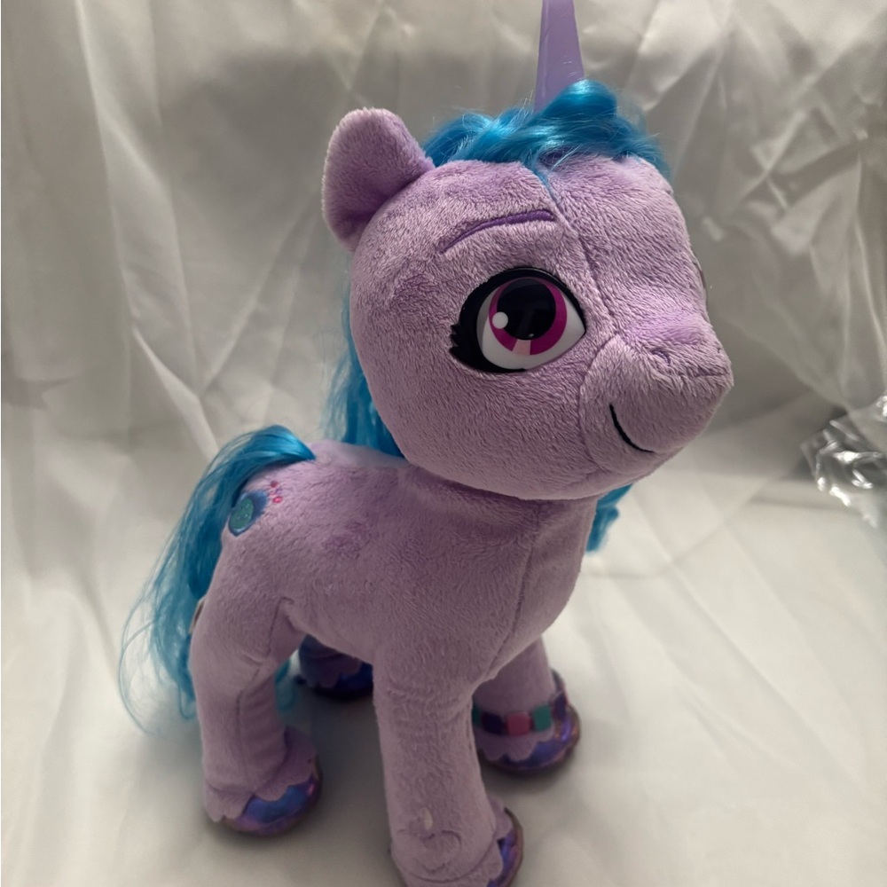 Hasbro My Little Pony Sing & Glow Izzy 13-Inch Plush with Sound